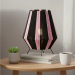 مصباح طاولة مكرمية