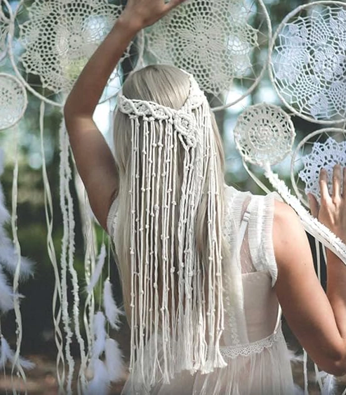 أربطة رأس مكرمية