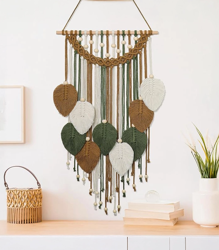 أوراق شجر مكرمية