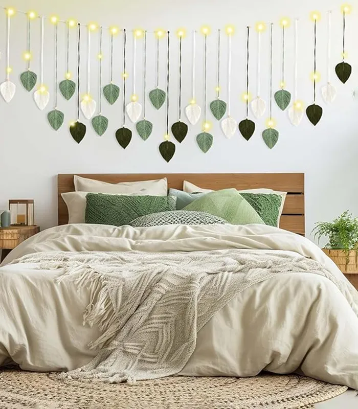 أوراق شجر مكرمية