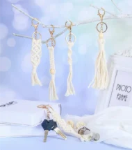 8 keychains-01-IBTK5525OCLR000111