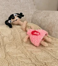 Sid long neck girl-02-IBTK28PKS000005